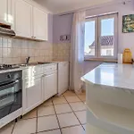 Apartment 3 Bedroom In