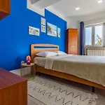 Apartment 3 Bedroom In *