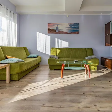 3 Bedroom In Апартаменты *