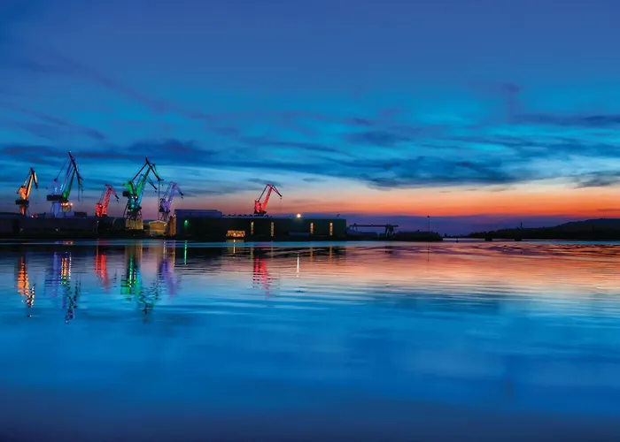 3 Bedroom In Апартаменты