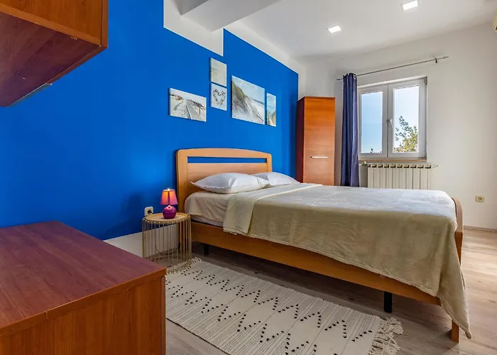 公寓 3 Bedroom In *