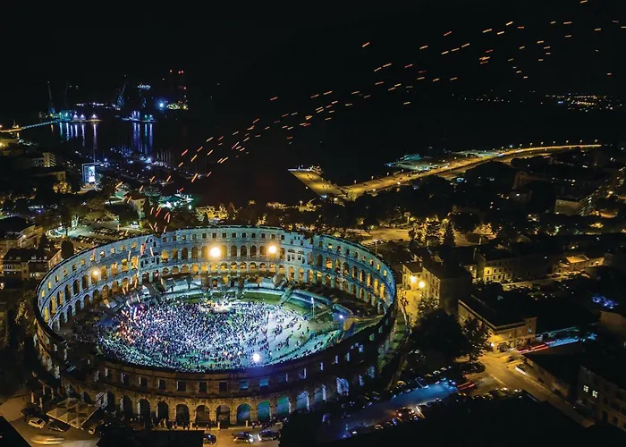 公寓 3 Bedroom In 普拉