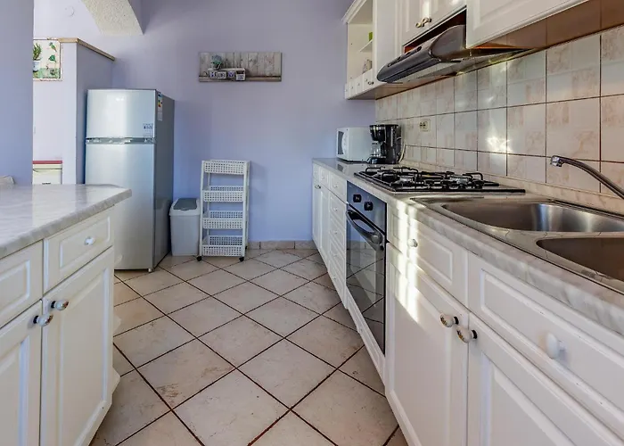 3 Bedroom In Pula