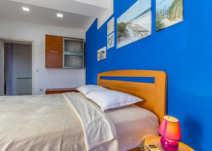 3 Bedroom In Apartment