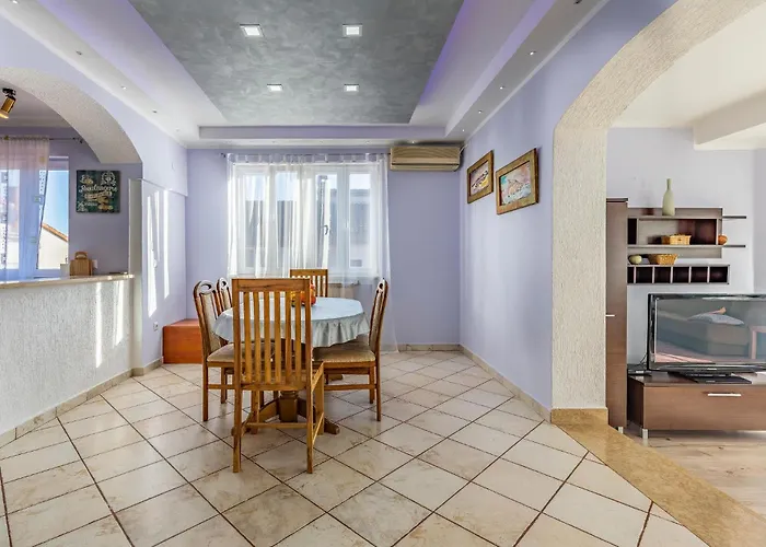 3 Bedroom In Apartment